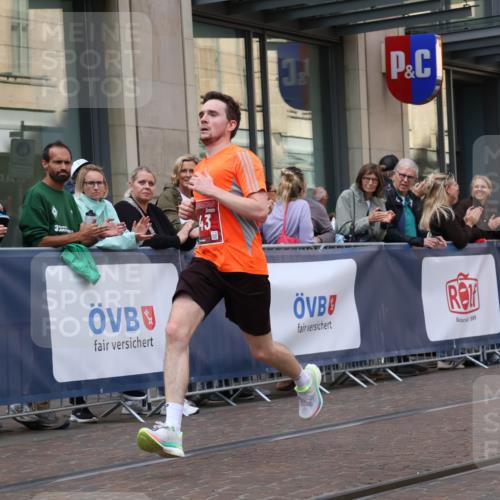 13.09.2026 - 21. swb-Marathon Bremen Strokosch-Dieckow http://msf.ph/oto/10385378 13.09.2026 12:52:06 Ziel 525, 959, 1357, 1507, 7768, 482, 943, 1126 meine-sportfotos.de