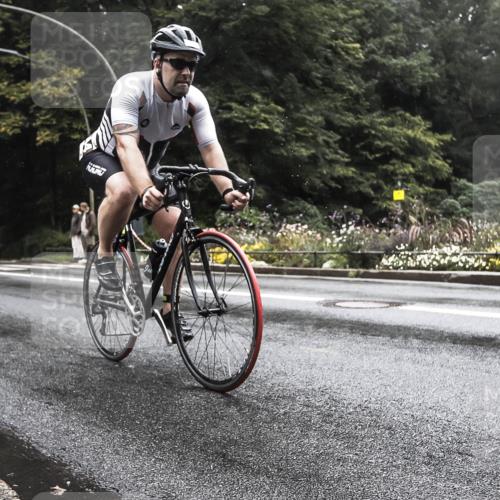 13.09.2026 - Stadtparktriathlon H.Heesch http://msf.ph/oto/10385379 13.09.2026 13:15:36 Radfahren 1244, 1379, 1466 meine-sportfotos.de