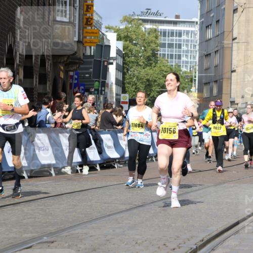 13.09.2026 - 21. swb-Marathon Bremen Strokosch-Dieckow http://msf.ph/oto/10385380 13.09.2026 11:07:13 Ziel 10378, 10663, 11066, 11257, 11370, 12124, 12146, 12219, 12249, 10205, 10488, 10695, 10748, 11123, 11246, 11417, 11759, 11767, 11865, 11917, 12020, 12173, 12210, 12266, 12536 meine-sportfotos.de