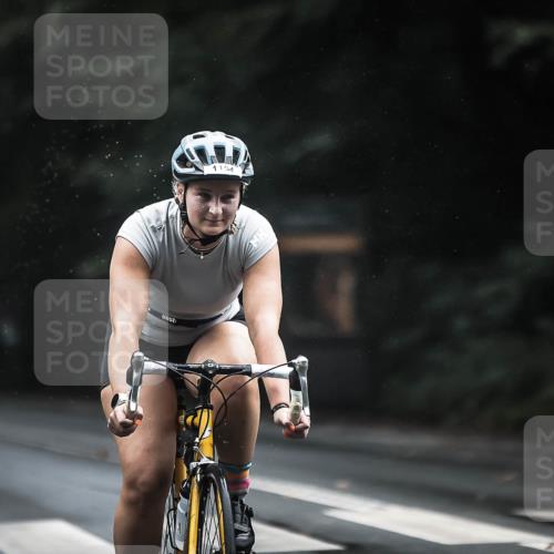 13.09.2026 - Stadtparktriathlon H.Heesch http://msf.ph/oto/10385394 13.09.2026 12:38:43 Radfahren 996, 1091, 1154, 1176 meine-sportfotos.de