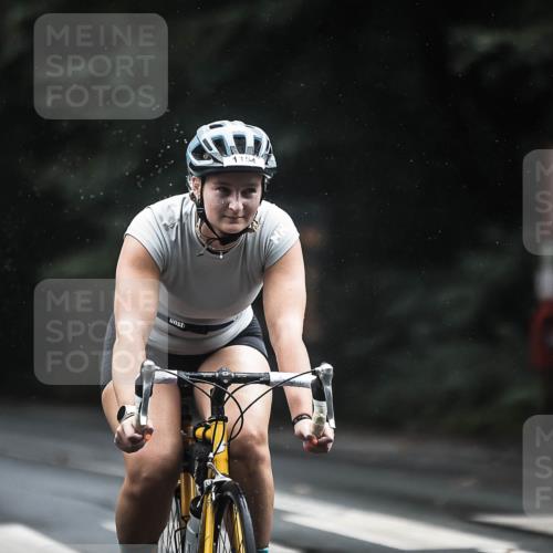 13.09.2026 - Stadtparktriathlon H.Heesch http://msf.ph/oto/10385397 13.09.2026 12:38:43 Radfahren 996, 1091, 1154, 1176 meine-sportfotos.de