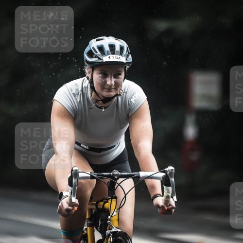 13.09.2026 - Stadtparktriathlon H.Heesch http://msf.ph/oto/10385404 13.09.2026 12:38:43 Radfahren 996, 1091, 1154, 1176 meine-sportfotos.de