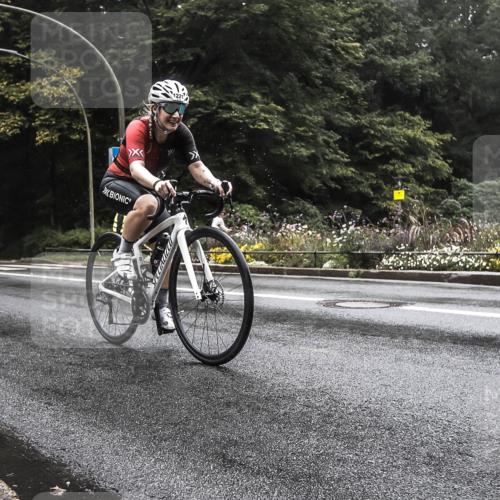 13.09.2026 - Stadtparktriathlon H.Heesch http://msf.ph/oto/10385406 13.09.2026 13:15:55 Radfahren 1221, 1307 meine-sportfotos.de