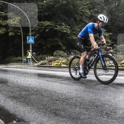 13.09.2026 - Stadtparktriathlon H.Heesch http://msf.ph/oto/10385415 13.09.2026 13:16:06 Radfahren 1258, 1366, 1428, 1452 meine-sportfotos.de