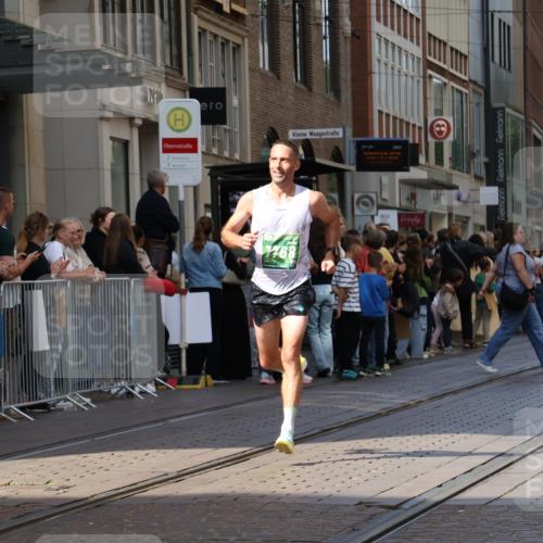 13.09.2026 - 21. swb-Marathon Bremen Strokosch-Dieckow http://msf.ph/oto/10385417 13.09.2026 12:52:17 Ziel 525, 553, 1507, 7768, 8729, 959, 1357, 1507 meine-sportfotos.de