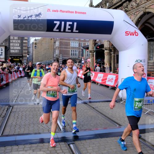 13.09.2026 - 21. swb-Marathon Bremen Tim E. http://msf.ph/oto/10385426 13.09.2026 13:23:23 Ziel 1809, 1900, 1935, 1963, 2306, 2367, 2827, 2914, 2961, 3098, 3233, 3374, 3560, 3729, 3920, 5114, 7909, 8231, 8304, 8377, 8646, 8671, 8672, 8732, 8787, 8819, 8820, 9827, 9921 meine-sportfotos.de