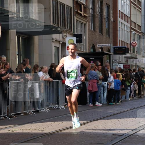 13.09.2026 - 21. swb-Marathon Bremen Strokosch-Dieckow http://msf.ph/oto/10385428 13.09.2026 12:52:17 Ziel 525, 553, 1507, 7768, 8729, 959, 1357, 1507 meine-sportfotos.de