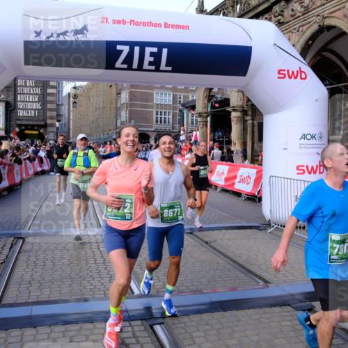 13.09.2026 - 21. swb-Marathon Bremen Tim E. http://msf.ph/oto/10385433 13.09.2026 13:23:23 Ziel 1809, 1900, 1935, 1963, 2306, 2367, 2827, 2914, 2961, 3098, 3233, 3374, 3560, 3729, 3920, 5114, 7909, 8231, 8304, 8377, 8646, 8671, 8672, 8732, 8787, 8819, 8820, 9827, 9921 meine-sportfotos.de