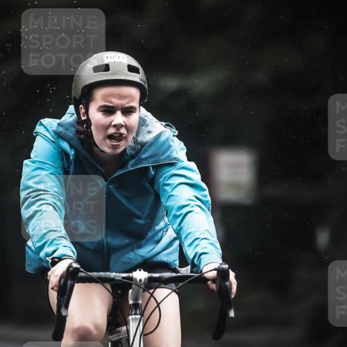 13.09.2026 - Stadtparktriathlon H.Heesch http://msf.ph/oto/10385437 13.09.2026 12:38:46 Radfahren 996, 1091, 1154, 1202, 1299 meine-sportfotos.de