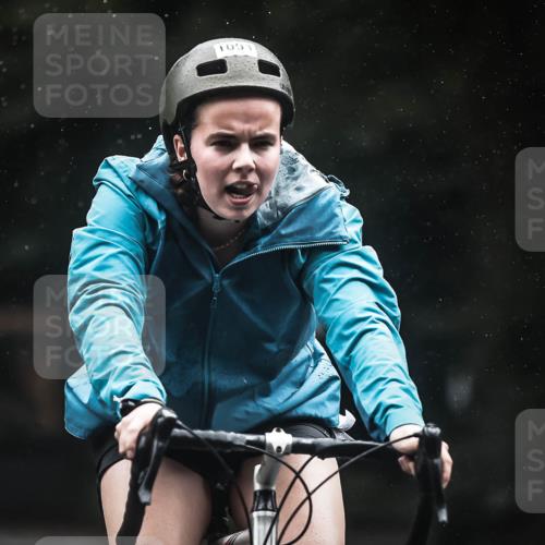 13.09.2026 - Stadtparktriathlon H.Heesch http://msf.ph/oto/10385441 13.09.2026 12:38:46 Radfahren 996, 1091, 1154, 1202, 1299 meine-sportfotos.de