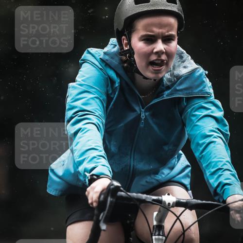 13.09.2026 - Stadtparktriathlon H.Heesch http://msf.ph/oto/10385444 13.09.2026 12:38:46 Radfahren 996, 1091, 1154, 1202, 1299 meine-sportfotos.de