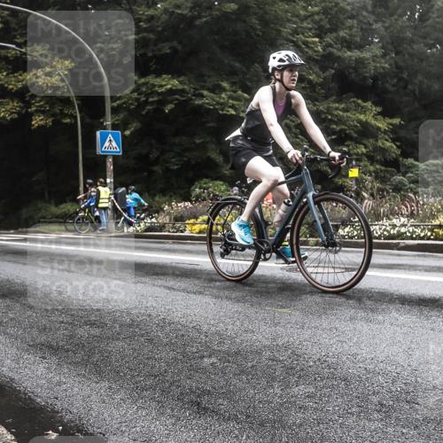 13.09.2026 - Stadtparktriathlon H.Heesch http://msf.ph/oto/10385473 13.09.2026 13:16:21 Radfahren 1097, 1263, 1264, 1351, 1383, 1457 meine-sportfotos.de