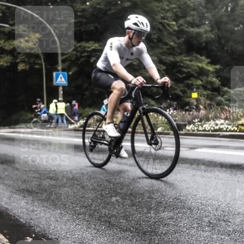 13.09.2026 - Stadtparktriathlon H.Heesch http://msf.ph/oto/10385481 13.09.2026 13:16:29 Radfahren 1292, 1303, 1330, 1447, 1476 meine-sportfotos.de