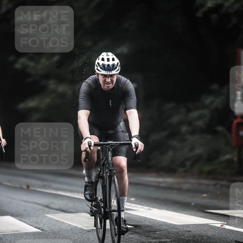 13.09.2026 - Stadtparktriathlon H.Heesch http://msf.ph/oto/10385482 13.09.2026 12:38:50 Radfahren 996, 1091, 1109, 1202, 1273, 1299 meine-sportfotos.de