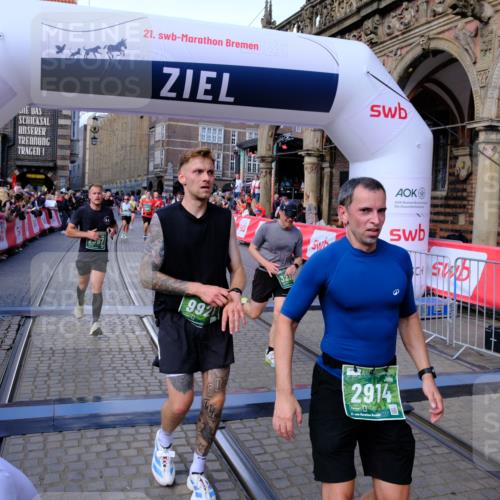 13.09.2026 - 21. swb-Marathon Bremen Tim E. http://msf.ph/oto/10385497 13.09.2026 13:23:26 Ziel 1809, 1900, 1935, 2306, 2367, 2427, 2827, 2914, 2961, 3098, 3233, 3374, 3729, 3920, 5114, 7909, 8045, 8231, 8304, 8377, 8671, 8672, 8732, 8787, 8819, 8820, 9827, 9921, 10127 meine-sportfotos.de