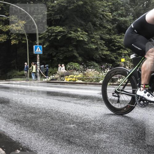 13.09.2026 - Stadtparktriathlon H.Heesch http://msf.ph/oto/10385503 13.09.2026 13:17:08 Radfahren 1426 meine-sportfotos.de
