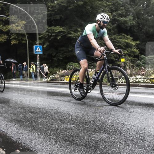 13.09.2026 - Stadtparktriathlon H.Heesch http://msf.ph/oto/10385512 13.09.2026 13:17:18 Radfahren 1239, 1319, 1324, 1422 meine-sportfotos.de