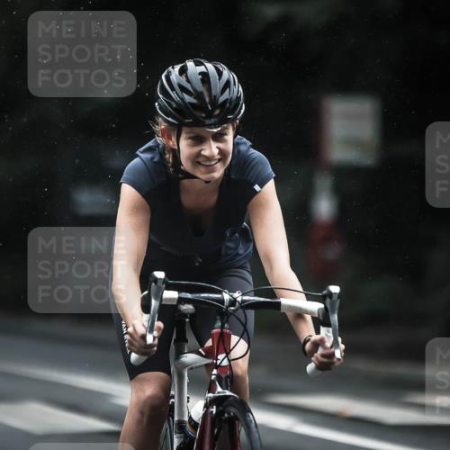 13.09.2026 - Stadtparktriathlon H.Heesch http://msf.ph/oto/10385519 13.09.2026 12:38:54 Radfahren 996, 1109, 1202, 1273, 1299 meine-sportfotos.de