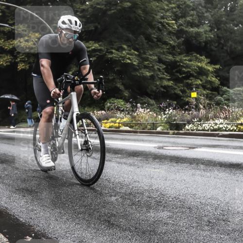13.09.2026 - Stadtparktriathlon H.Heesch http://msf.ph/oto/10385520 13.09.2026 13:17:20 Radfahren 1239, 1319, 1324, 1422 meine-sportfotos.de