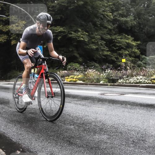 13.09.2026 - Stadtparktriathlon H.Heesch http://msf.ph/oto/10385535 13.09.2026 13:17:43 Radfahren 1231, 1389, 1427 meine-sportfotos.de