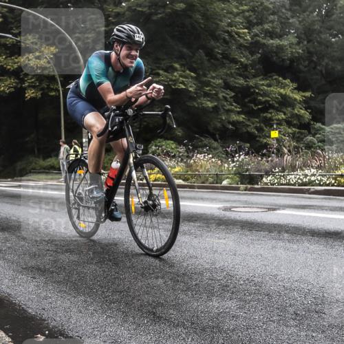 13.09.2026 - Stadtparktriathlon H.Heesch http://msf.ph/oto/10385542 13.09.2026 13:17:50 Radfahren 1375, 1405, 1465 meine-sportfotos.de