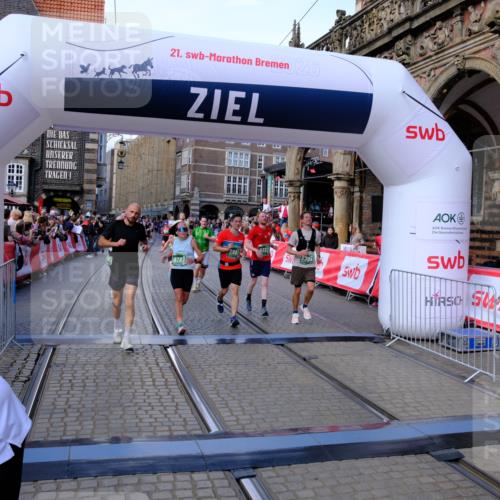 13.09.2026 - 21. swb-Marathon Bremen Tim E. http://msf.ph/oto/10385551 13.09.2026 13:23:30 Ziel 1809, 1900, 1935, 2306, 2367, 2427, 2827, 2899, 2914, 2961, 3098, 3233, 3374, 3729, 3920, 5114, 5820, 5821, 8045, 8231, 8304, 8732, 8787, 8819, 8820, 9436, 9827, 9921, 10127 meine-sportfotos.de