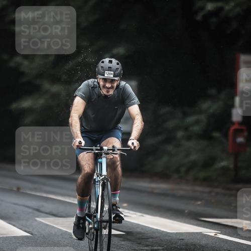 13.09.2026 - Stadtparktriathlon H.Heesch http://msf.ph/oto/10385563 13.09.2026 12:39:03 Radfahren 1111, 1208, 1250 meine-sportfotos.de