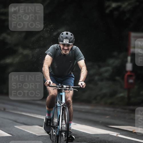 13.09.2026 - Stadtparktriathlon H.Heesch http://msf.ph/oto/10385565 13.09.2026 12:39:03 Radfahren 1111, 1208, 1250 meine-sportfotos.de