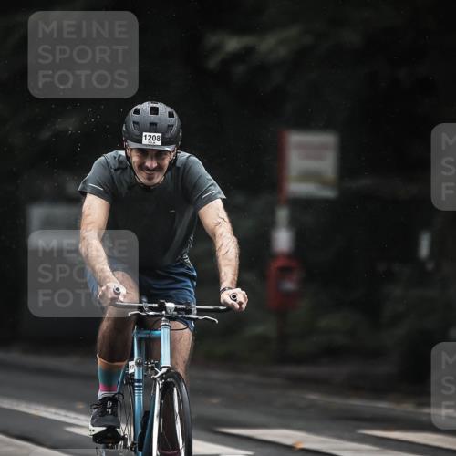 13.09.2026 - Stadtparktriathlon H.Heesch http://msf.ph/oto/10385572 13.09.2026 12:39:03 Radfahren 1111, 1208, 1250 meine-sportfotos.de