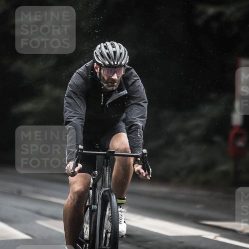 13.09.2026 - Stadtparktriathlon H.Heesch http://msf.ph/oto/10385595 13.09.2026 12:39:09 Radfahren 1111, 1208, 1250 meine-sportfotos.de