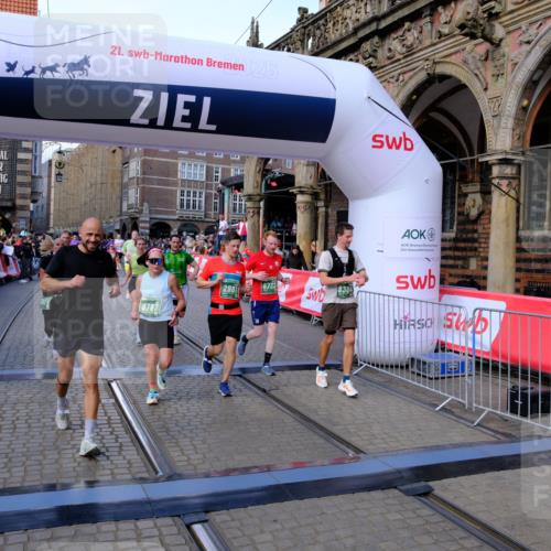 13.09.2026 - 21. swb-Marathon Bremen Tim E. http://msf.ph/oto/10385597 13.09.2026 13:23:31 Ziel 1809, 1900, 1935, 2306, 2367, 2427, 2827, 2899, 2914, 2961, 3233, 3374, 3531, 3729, 3920, 5114, 5820, 5821, 6923, 8045, 8231, 8304, 8732, 8787, 8863, 9436, 9827, 9921, 10127 meine-sportfotos.de