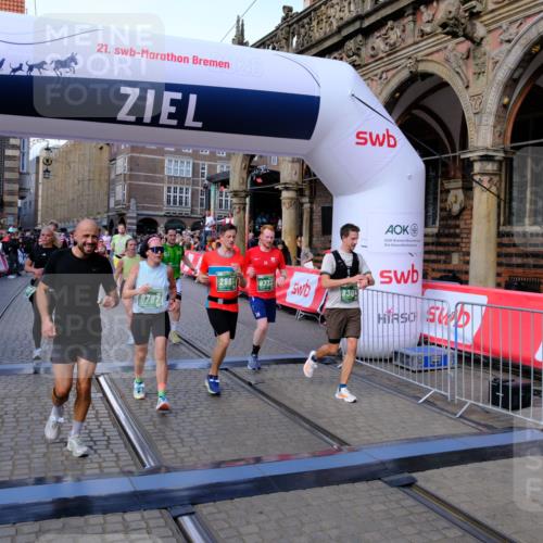 13.09.2026 - 21. swb-Marathon Bremen Tim E. http://msf.ph/oto/10385605 13.09.2026 13:23:31 Ziel 1809, 1900, 1935, 2306, 2367, 2427, 2827, 2899, 2914, 2961, 3233, 3374, 3531, 3729, 3920, 5114, 5820, 5821, 6923, 8045, 8231, 8304, 8732, 8787, 8863, 9436, 9827, 9921, 10127 meine-sportfotos.de