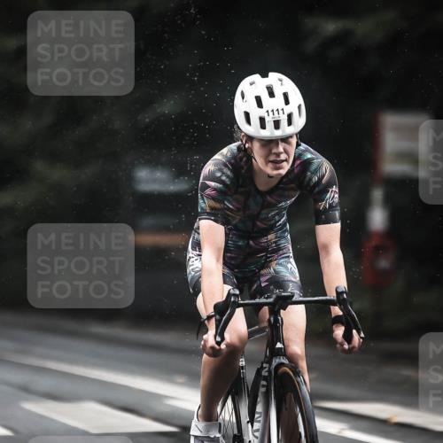 13.09.2026 - Stadtparktriathlon H.Heesch http://msf.ph/oto/10385610 13.09.2026 12:39:10 Radfahren 969, 1111, 1250 meine-sportfotos.de