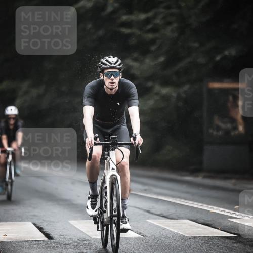 13.09.2026 - Stadtparktriathlon H.Heesch http://msf.ph/oto/10385620 13.09.2026 12:39:16 Radfahren 969, 1114, 1156, 1189 meine-sportfotos.de