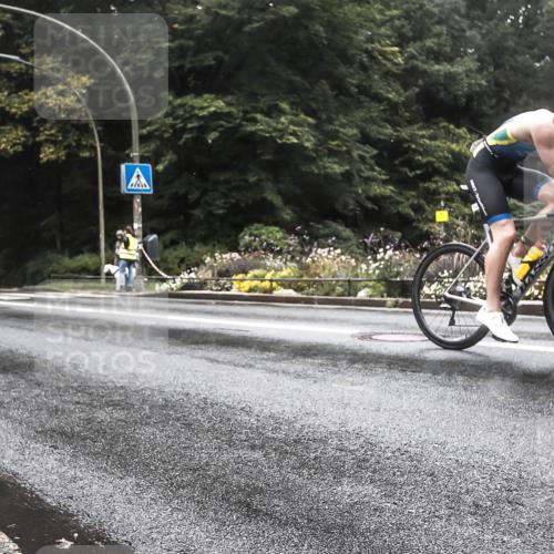 13.09.2026 - Stadtparktriathlon H.Heesch http://msf.ph/oto/10385621 13.09.2026 13:18:19 Radfahren 1329, 1397, 1417, 1443 meine-sportfotos.de