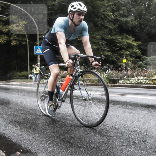 13.09.2026 - Stadtparktriathlon H.Heesch http://msf.ph/oto/10385625 13.09.2026 13:18:20 Radfahren 1329, 1367, 1397, 1417, 1443 meine-sportfotos.de