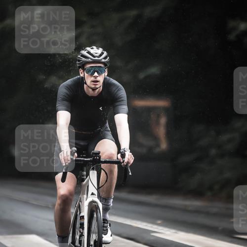 13.09.2026 - Stadtparktriathlon H.Heesch http://msf.ph/oto/10385632 13.09.2026 12:39:17 Radfahren 969, 1114, 1156, 1189 meine-sportfotos.de