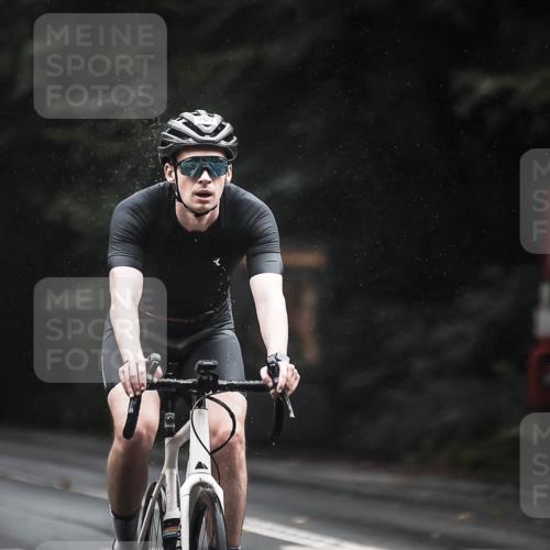 13.09.2026 - Stadtparktriathlon H.Heesch http://msf.ph/oto/10385637 13.09.2026 12:39:17 Radfahren 969, 1114, 1156, 1189 meine-sportfotos.de