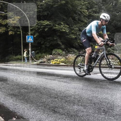 13.09.2026 - Stadtparktriathlon H.Heesch http://msf.ph/oto/10385671 13.09.2026 13:18:53 Radfahren 1363, 1392, 1411, 1468 meine-sportfotos.de