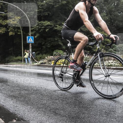 13.09.2026 - Stadtparktriathlon H.Heesch http://msf.ph/oto/10385726 13.09.2026 13:19:42 Radfahren 1373, 1425, 1448 meine-sportfotos.de