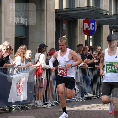13.09.2026 - 21. swb-Marathon Bremen Strokosch-Dieckow http://msf.ph/oto/10385740 13.09.2026 12:52:34 Ziel 417, 553, 2100, 7244, 8077, 8729, 9522, 525, 959, 1357, 1507, 7768 meine-sportfotos.de