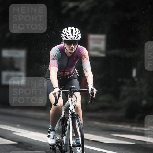 13.09.2026 - Stadtparktriathlon H.Heesch http://msf.ph/oto/10385757 13.09.2026 12:39:30 Radfahren 1163, 1174, 1192, 1214, 1231, 1251, 1262, 1294 meine-sportfotos.de