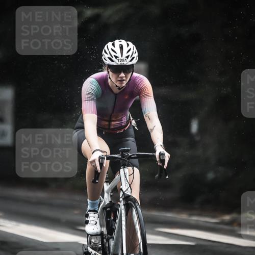 13.09.2026 - Stadtparktriathlon H.Heesch http://msf.ph/oto/10385759 13.09.2026 12:39:30 Radfahren 1163, 1174, 1192, 1214, 1231, 1251, 1262, 1294 meine-sportfotos.de