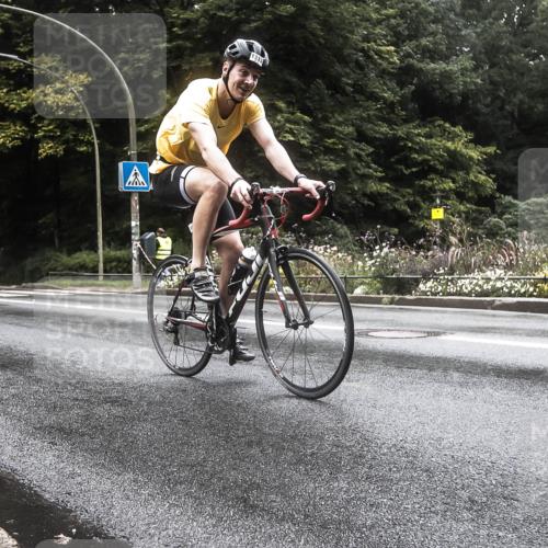 13.09.2026 - Stadtparktriathlon H.Heesch http://msf.ph/oto/10385764 13.09.2026 13:20:35 Radfahren 1322, 1323, 1333, 1467 meine-sportfotos.de
