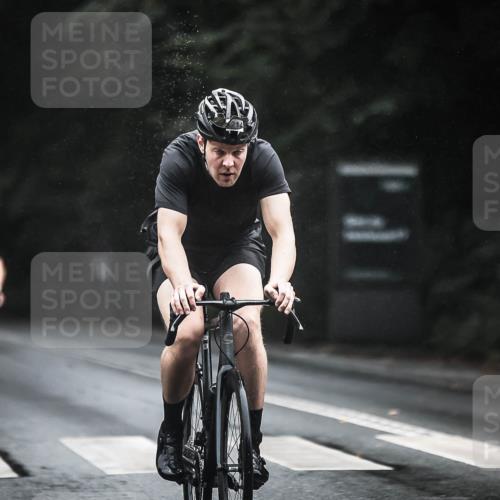 13.09.2026 - Stadtparktriathlon H.Heesch http://msf.ph/oto/10385776 13.09.2026 12:39:32 Radfahren 1163, 1174, 1192, 1214, 1251, 1262, 1294 meine-sportfotos.de