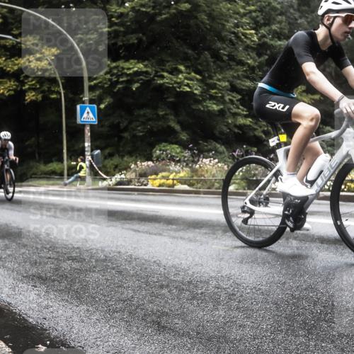 13.09.2026 - Stadtparktriathlon H.Heesch http://msf.ph/oto/10385785 13.09.2026 13:20:49 Radfahren 1377, 1420, 1433, 1444 meine-sportfotos.de