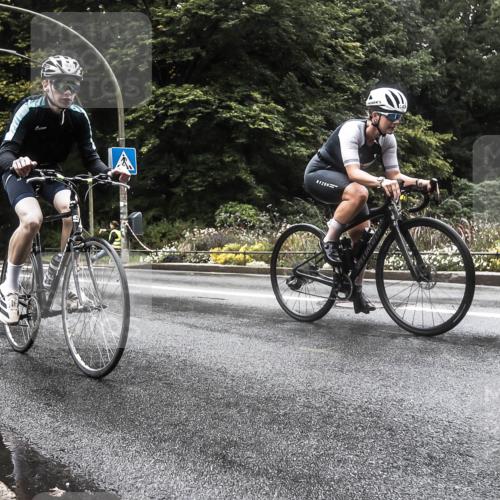 13.09.2026 - Stadtparktriathlon H.Heesch http://msf.ph/oto/10385788 13.09.2026 13:20:49 Radfahren 1377, 1420, 1433, 1444 meine-sportfotos.de