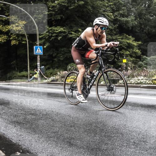 13.09.2026 - Stadtparktriathlon H.Heesch http://msf.ph/oto/10385790 13.09.2026 13:20:52 Radfahren 1346, 1377, 1420, 1433, 1444 meine-sportfotos.de