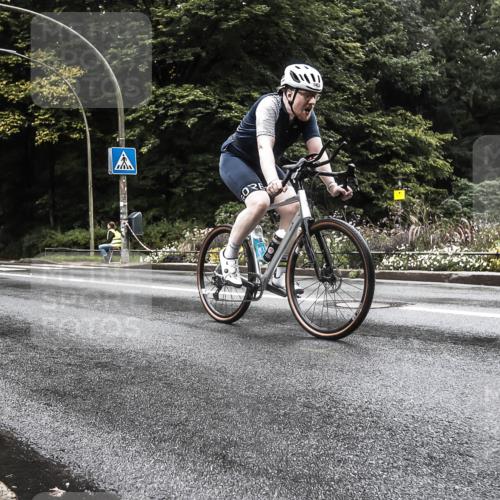 13.09.2026 - Stadtparktriathlon H.Heesch http://msf.ph/oto/10385814 13.09.2026 13:21:03 Radfahren 1218, 1220, 1402, 1404 meine-sportfotos.de