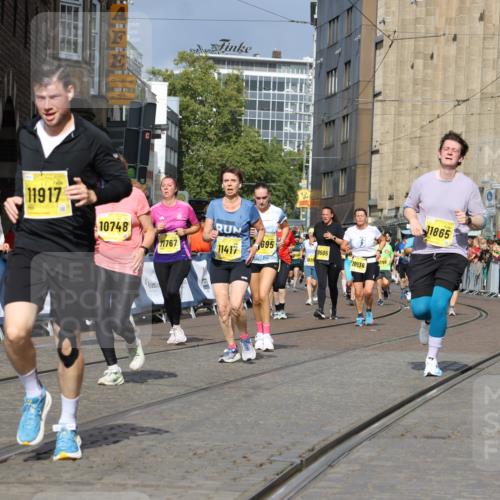 13.09.2026 - 21. swb-Marathon Bremen Strokosch-Dieckow http://msf.ph/oto/10385816 13.09.2026 11:07:30 Ziel 10156, 10360, 10488, 11100, 11123, 11246, 11393, 11439, 11600, 11684, 11696, 11759, 11822, 11823, 12255, 12266, 10138, 10279, 10280, 10363, 10364, 10501, 10505, 10580, 10595, 10830, 10907, 10935, 11037, 11223, 11643, 11899, 11924, 11934, 12097, 12167, 12168, 12194, 12277, 12307, 12419, 12509 meine-sportfotos.de